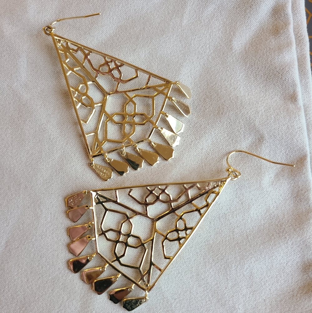 Kendra Scott Small Sami Earrings in Gold - Picture 2 of 3